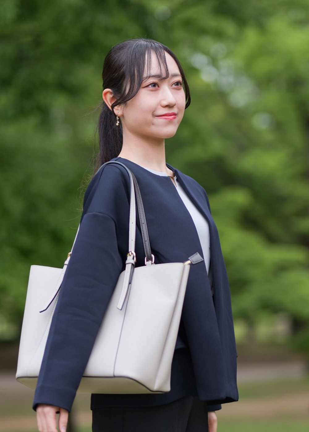 ゆりな
