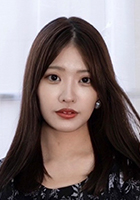 小鳥遊ゆう Takanashi Yu